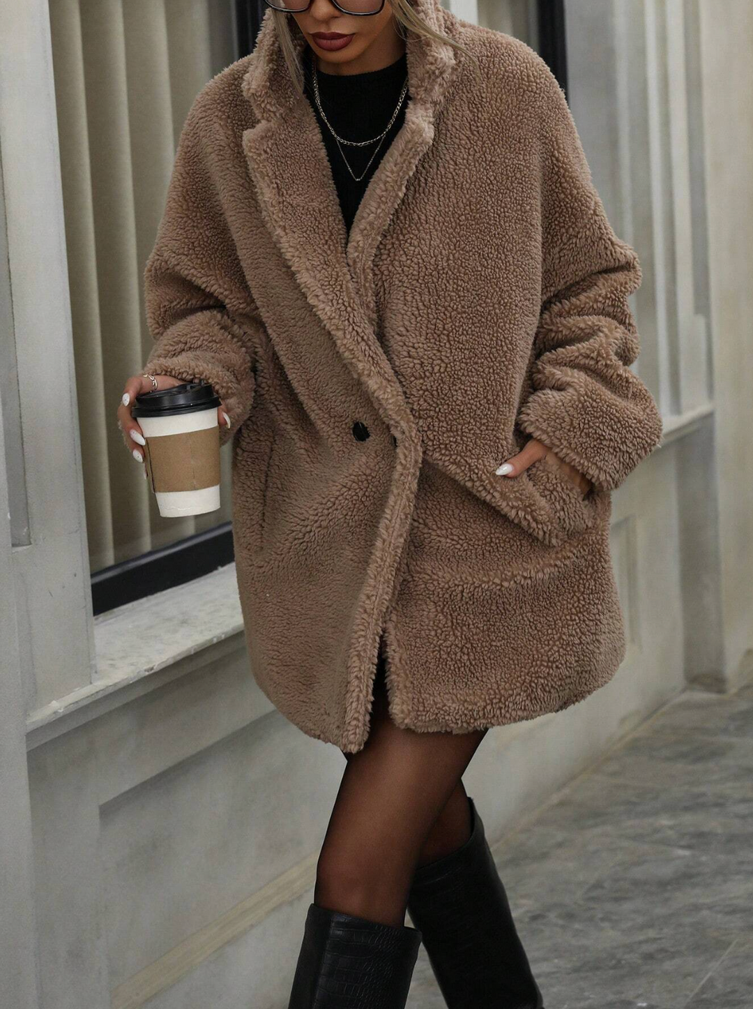 Manteau long en fausse fourrure douce