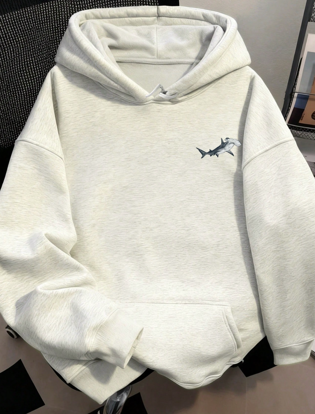 Sweat à capuche “Respect the Locals