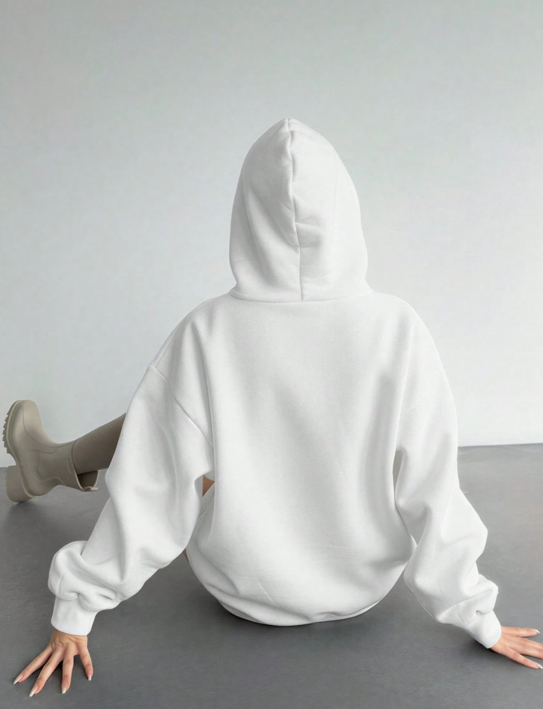 Sweat à capuche « Eternal Wraith » à motif graphique et détails sur les manches