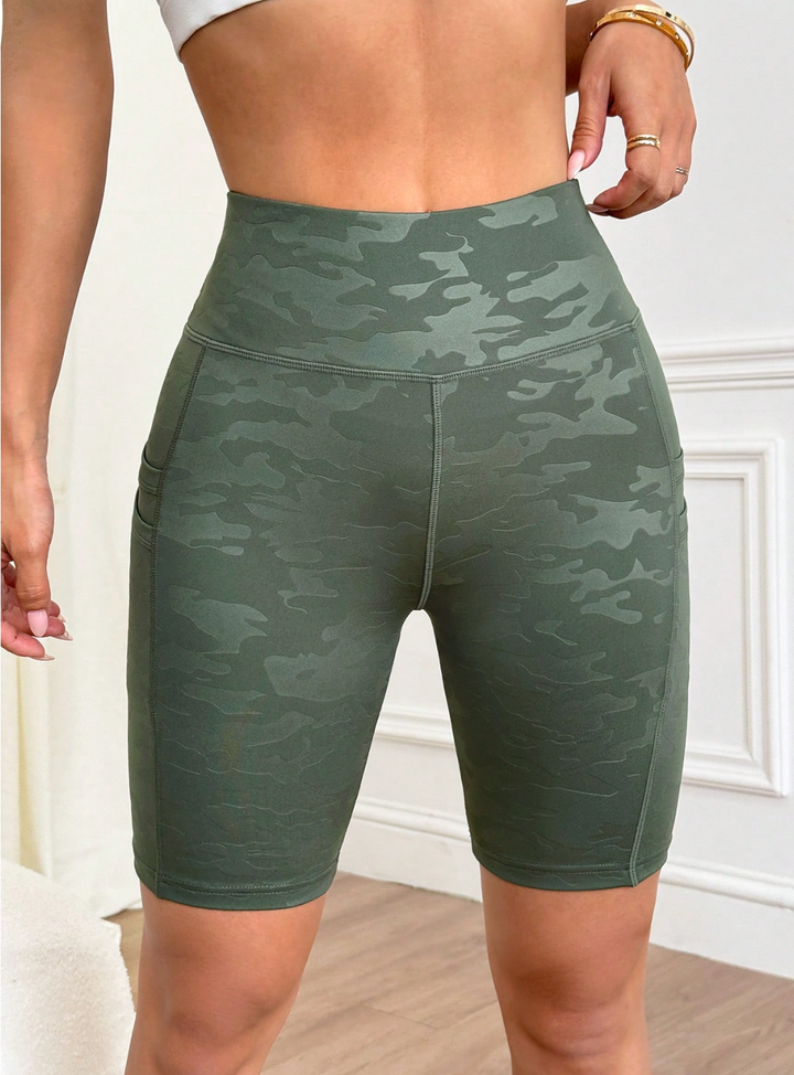 Short de sport camouflé taille haute